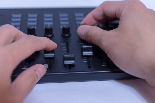 音楽をつくる仕事の1つ トラックメイカーとは ボイストレーニング ボーカルレッスンのseal Music School